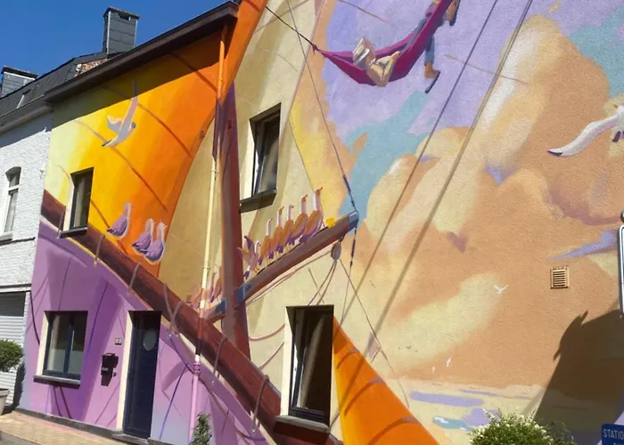 Le De Giulia アパート ディナン